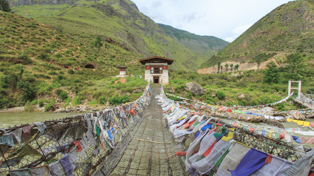 Thunder Dragon Traverse | 11 - Day Bhutan Trail with Camp or Comfort - Zero Trace Tours