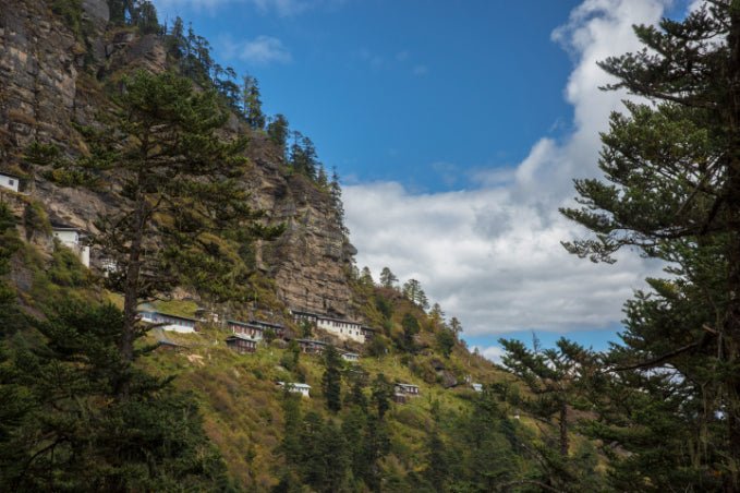 Thunder Dragon Traverse | 11 - Day Bhutan Trail with Camp or Comfort - Zero Trace Tours