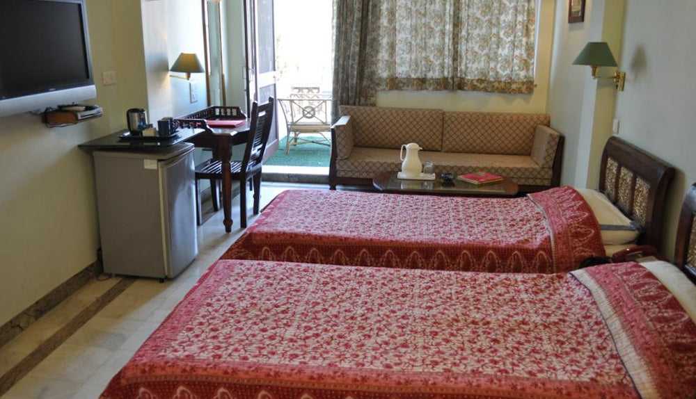 Timeless Icons of India | 12 Days of Palaces, Spice & Sacred Cities - Zero Trace Tours