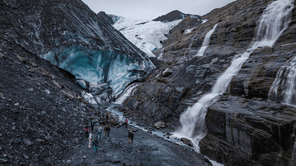 Untamed Alaskan Ridges: 14 - Day Ice Treks, Kayaks & Wild Wonders - Zero Trace Tours