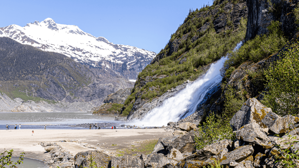 Untamed Alaskan Ridges: 14 - Day Ice Treks, Kayaks & Wild Wonders - Zero Trace Tours