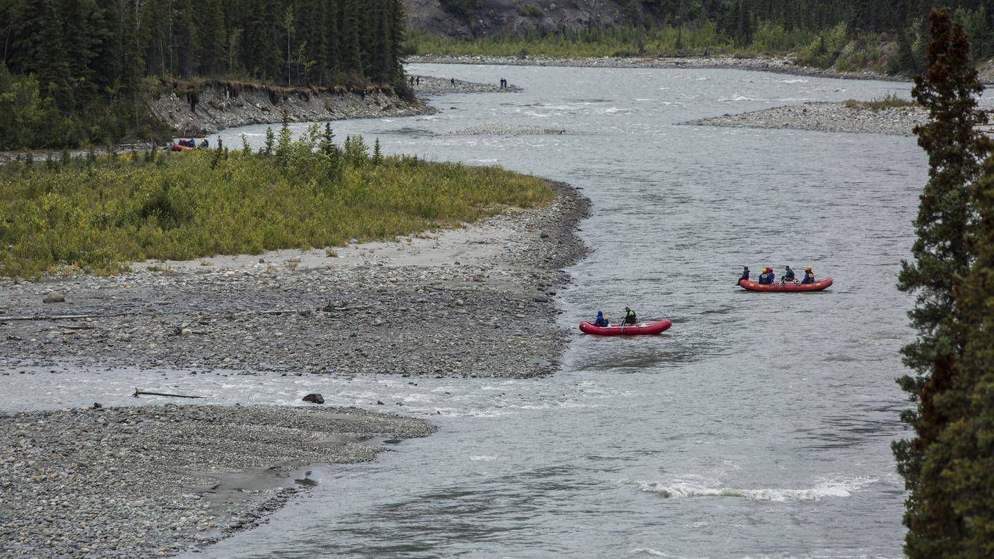 Untamed Alaskan Ridges: 14 - Day Ice Treks, Kayaks & Wild Wonders - Zero Trace Tours