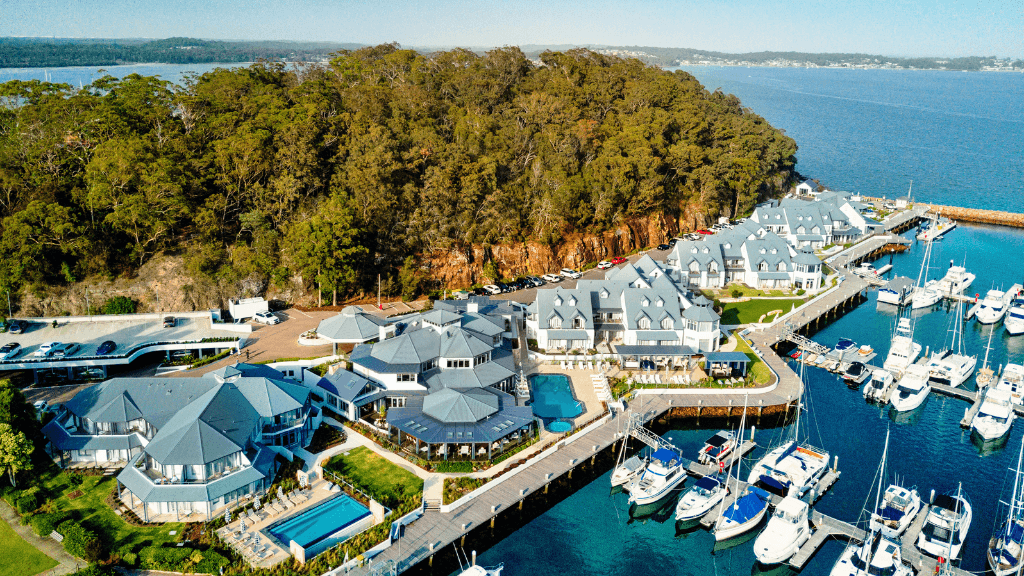 Untamed Alaskan Ridges: 14 - Day Ice Treks, Kayaks & Wild Wonders - Zero Trace Tours