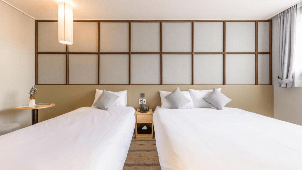 Vibrant Icons of South Korea | 10/13 Days of K - Wave & Ancient Ways - Zero Trace Tours