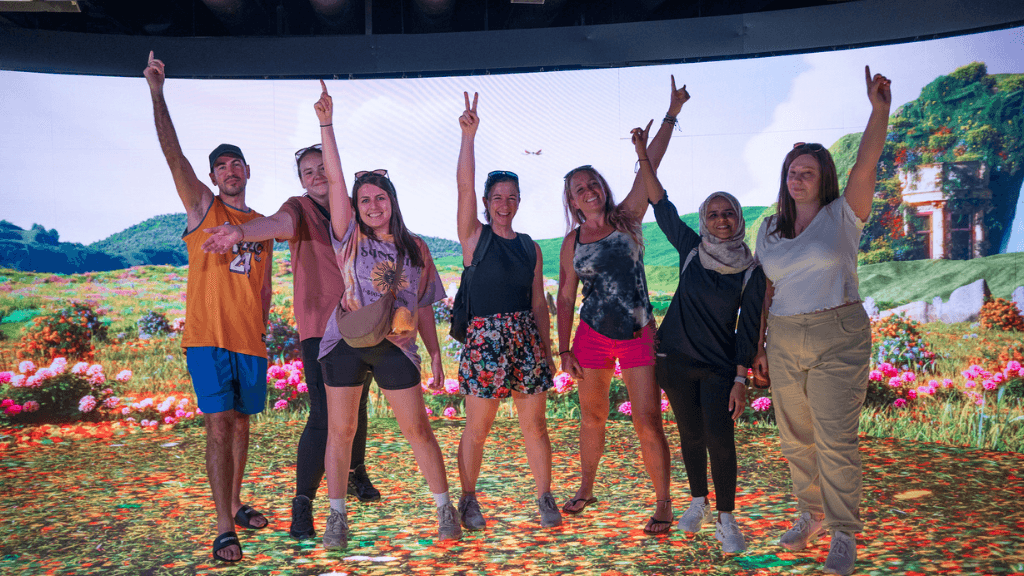 Vibrant Icons of South Korea | 10/13 Days of K - Wave & Ancient Ways - Zero Trace Tours