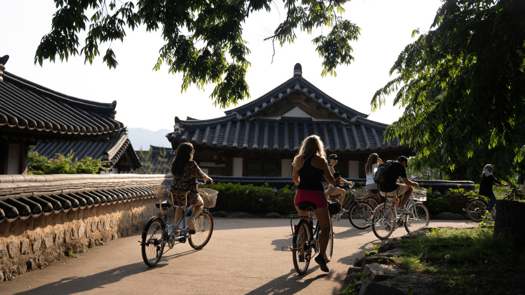 Vibrant Icons of South Korea | 10/13 Days of K - Wave & Ancient Ways - Zero Trace Tours